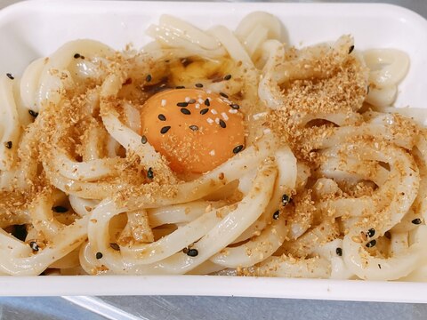 簡単☆ゴマたっぷり汁なしうどん